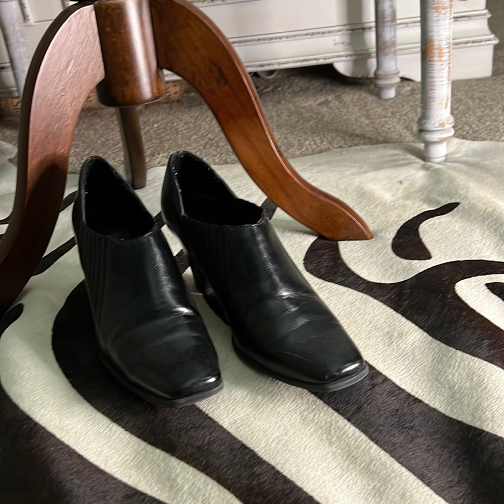 Impo size 8.5 dress shoe